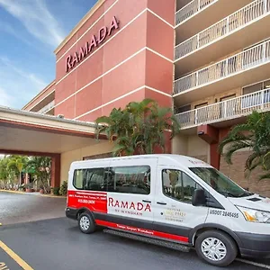 Ramada By Wyndham Westshore Airport South Hotell