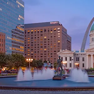 Hyatt Regency At The Arch Hotell